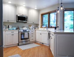 Click to enlarge image  - A beautiful new kitchen - 