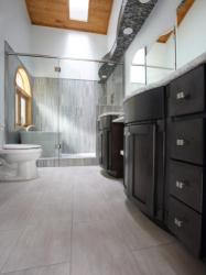 Click to enlarge image  - A stylish bathroom - 